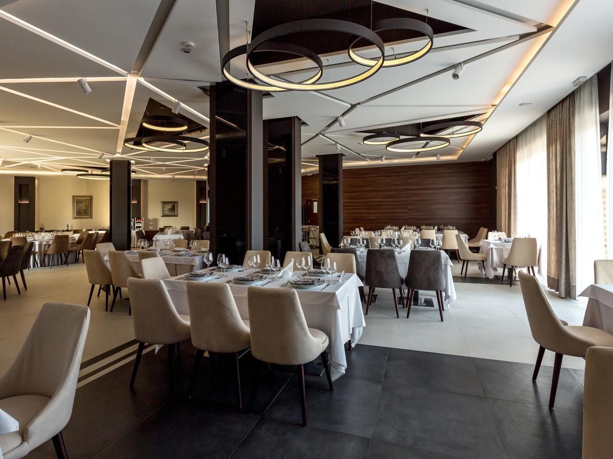 Hotel Ideo Lux Ниш Экстерьер фото