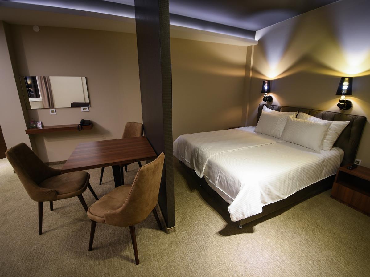 Hotel Ideo Lux Ниш Экстерьер фото