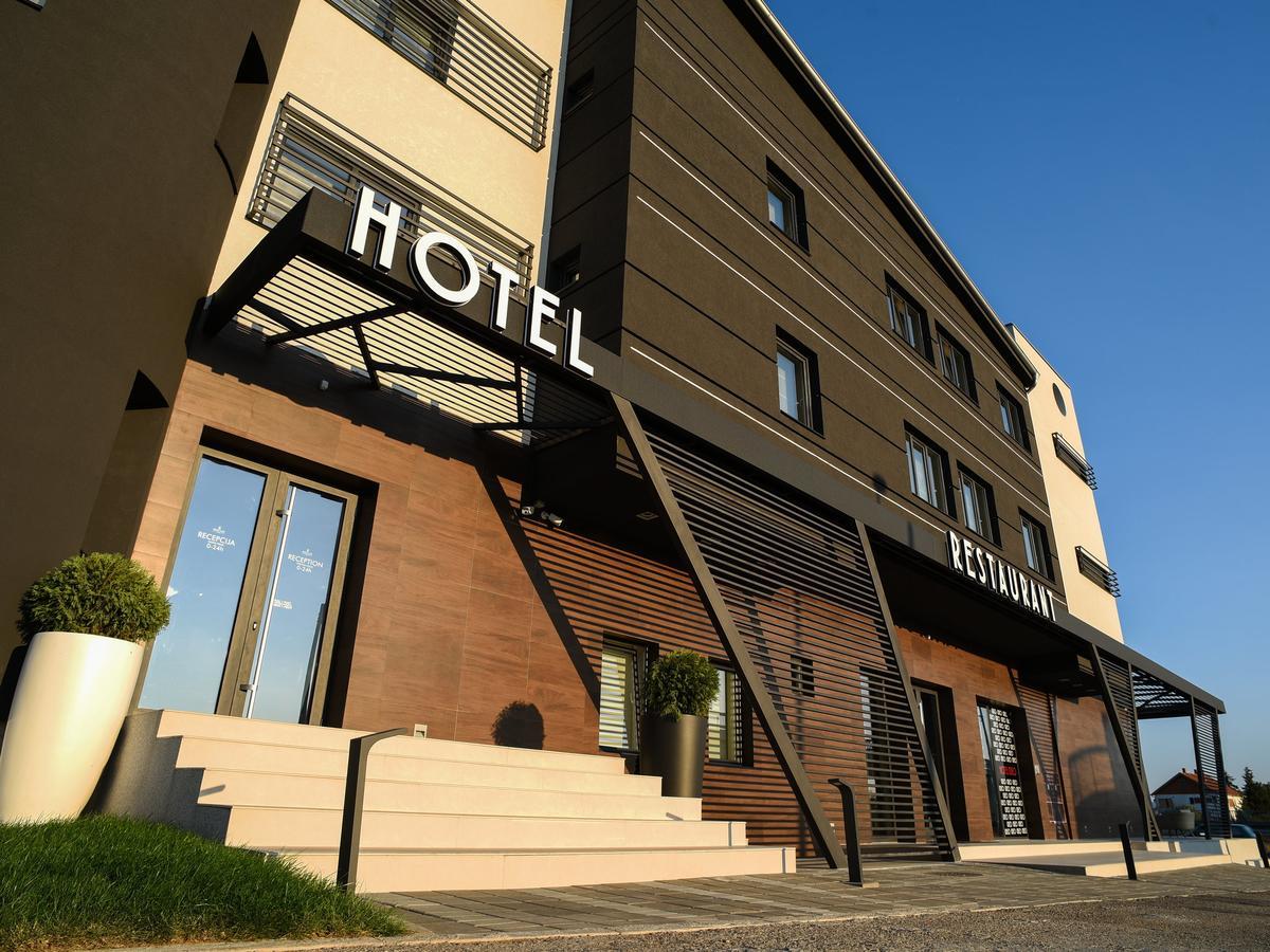 Hotel Ideo Lux Ниш Экстерьер фото
